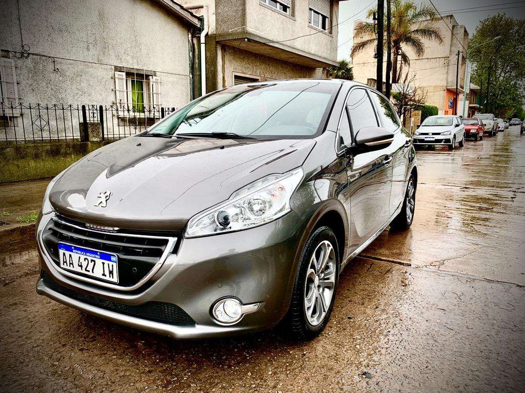 Peugeot 208 Feline Pk Cuir 