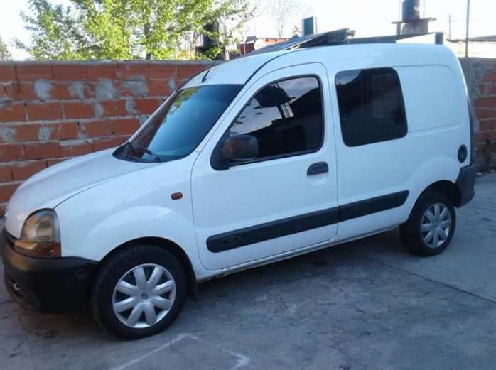 Vendo kangoo al dia impecable