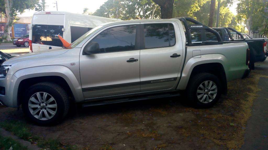 Amarok Dark Label Impecable Permutaría