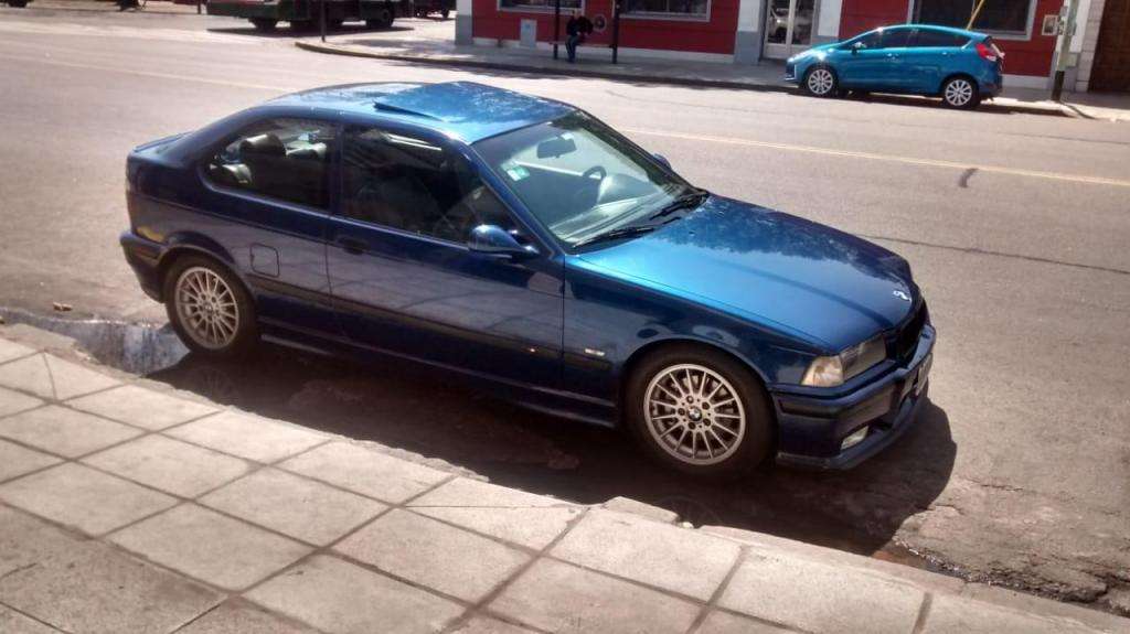 BMW 323. COMPACT. ti M. mod: 99. Tipo: Coupe. Color: Azul.