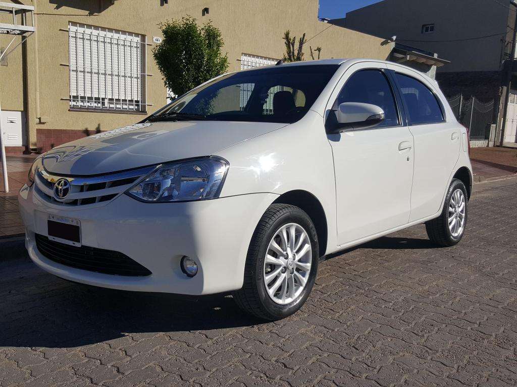 Toyota Etios 1.5 XLS NUEVO!  PERMUTO o CONTADO!