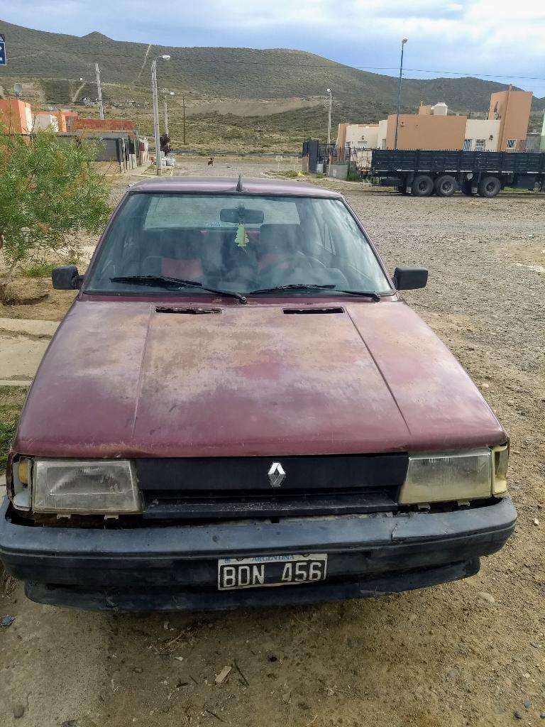 Vendo Renault 9 '97. Se Va Transferido