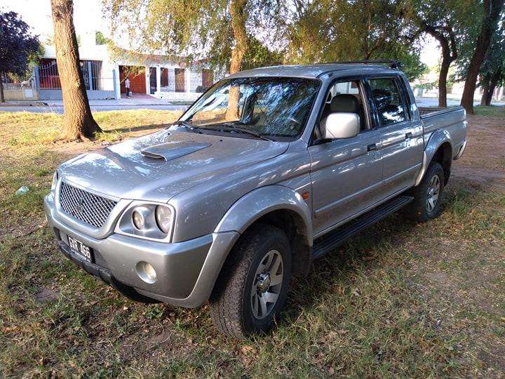 MITSUBISHI LX4 FULL CUERO AUTOMATICA