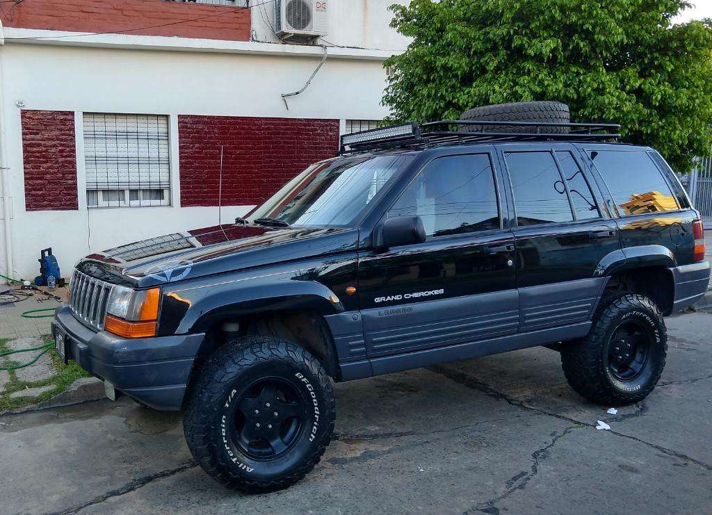 Grand Cherokee Laredo 4.0 Nafta / Gnc