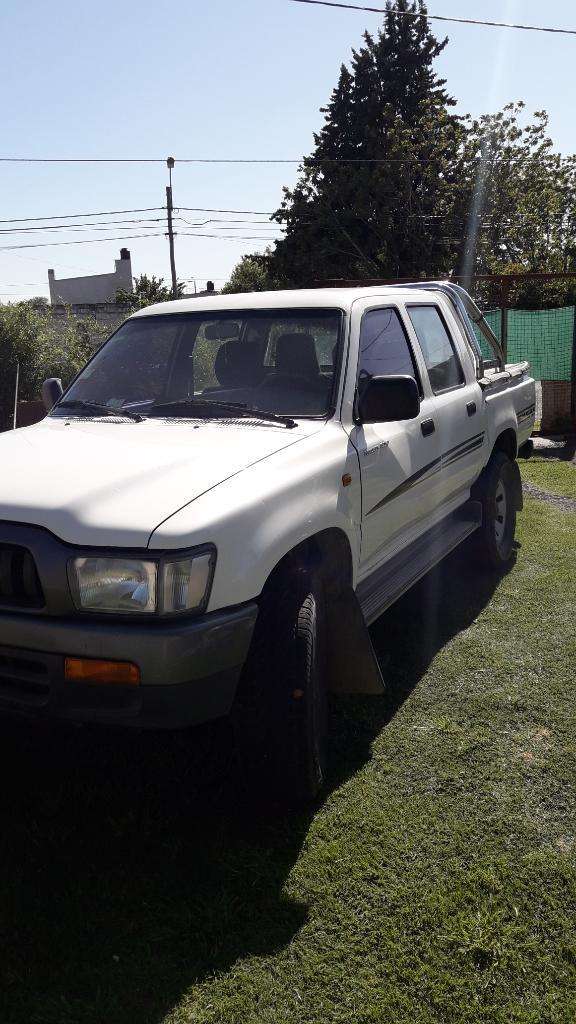 Vendo Hilux  Única