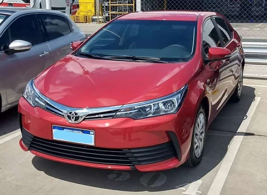Toyota Corolla XLI  Rojo. Gran Oportunidad.