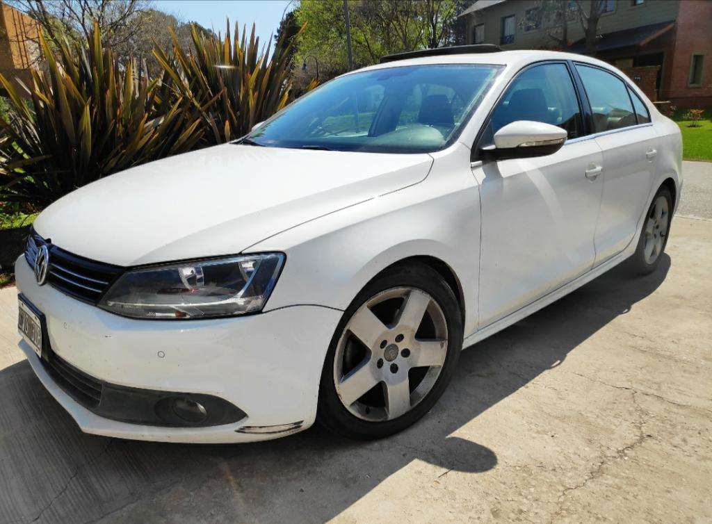 Volkswagen Vento 2.5 Luxury Tiptronic