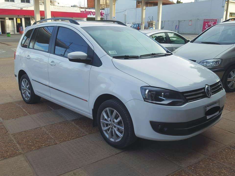 Volkswagen Suran Highline 1.6N  con km - Juan