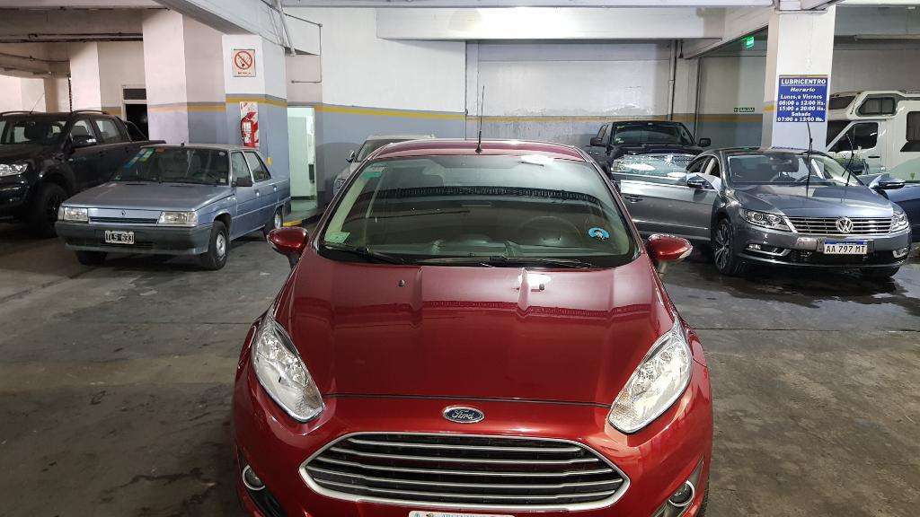 Vendo Ford Fiesta 5 P 