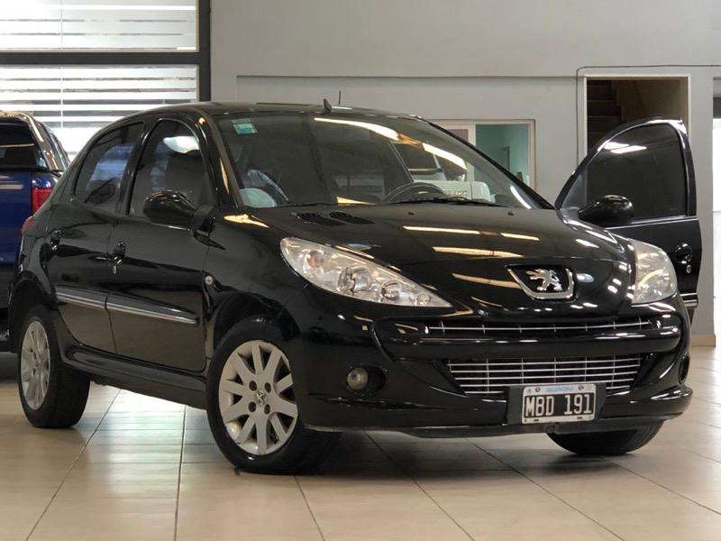 Peugeot 207 Allure  Motor 1.6 - Financio & permuto