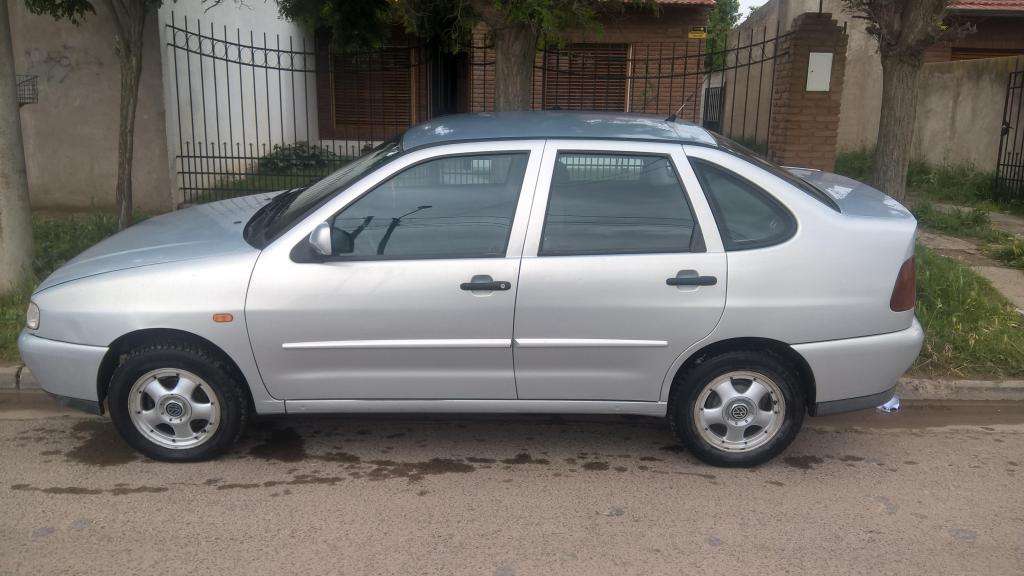 VOLKSWAGEN POLO 1.9 SD 