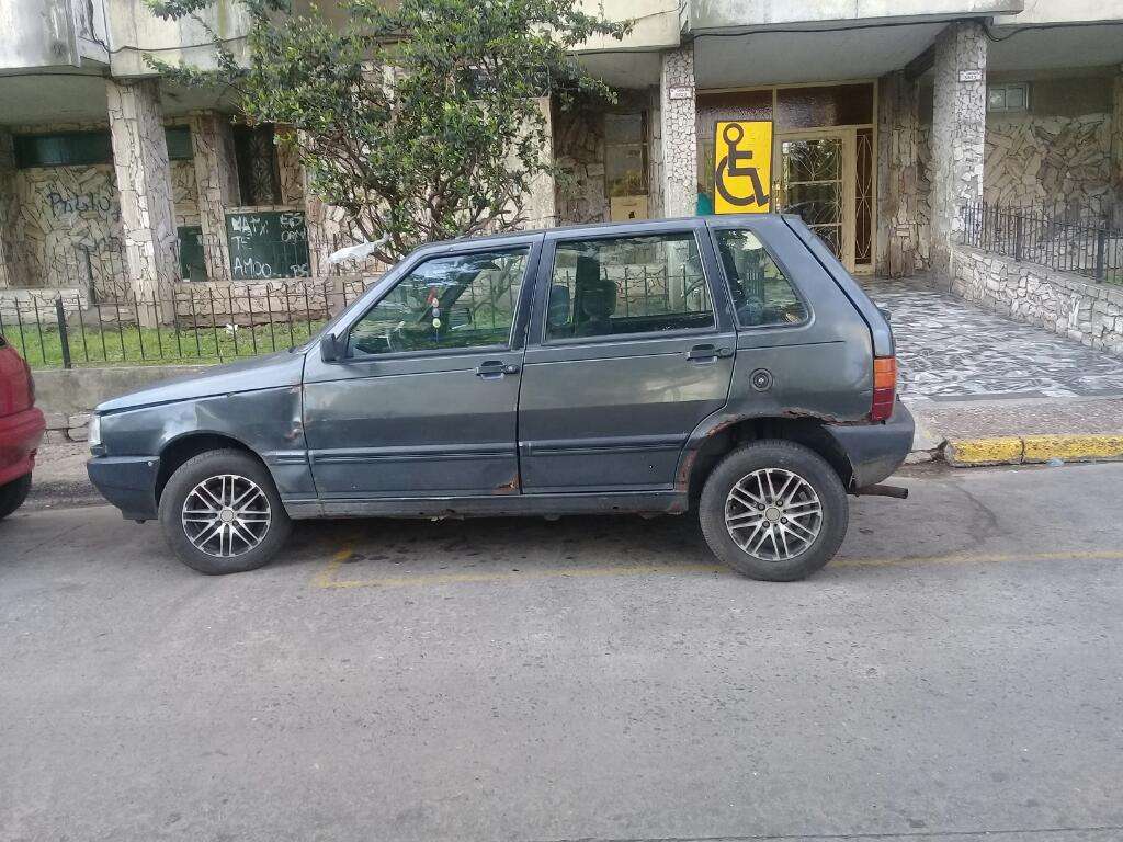 Vendo Fiat Uno para Reparar