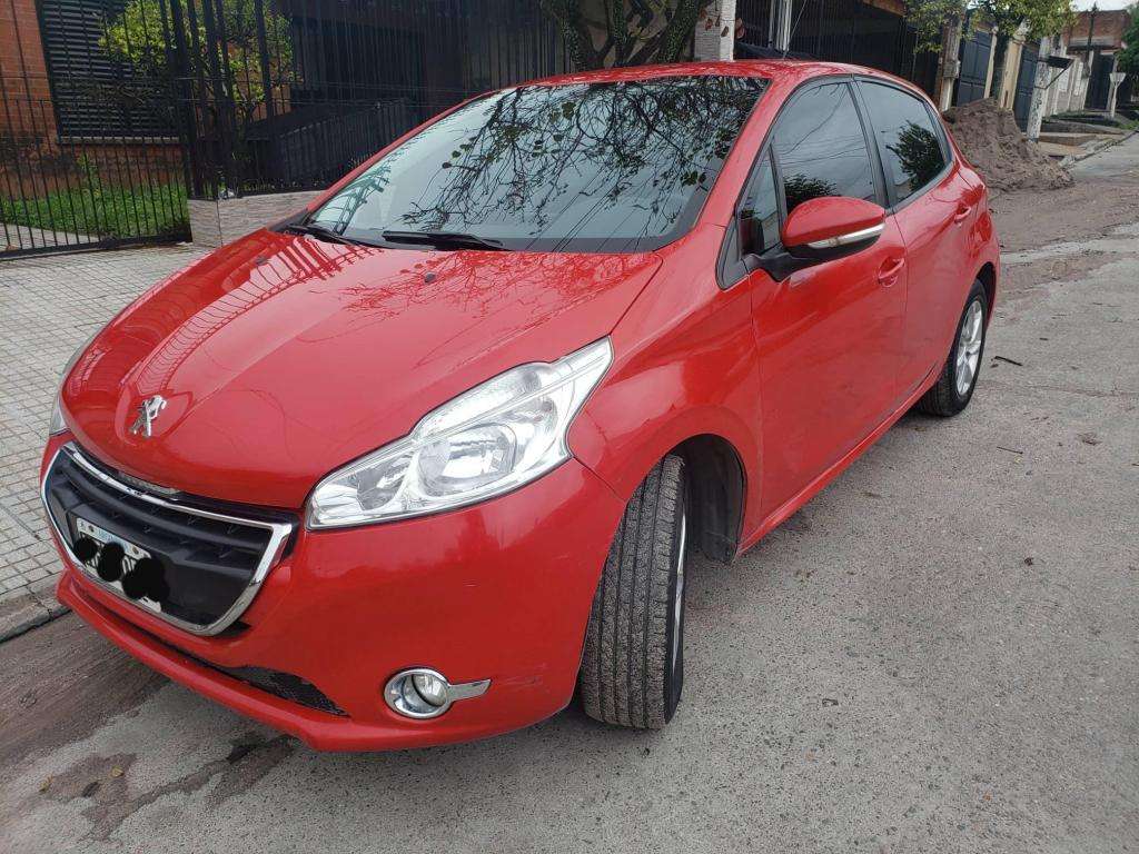 PEUGEOT 208 ALLURE TOUCHSCREEN  KM, IMPECABLE...