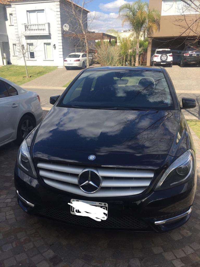 Mercedes Benz B200