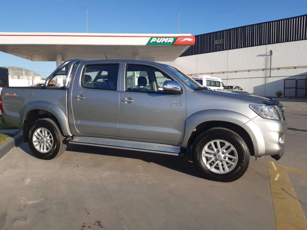 3.0 Tdi Hilux 4x4 At con Cuero sin Uso