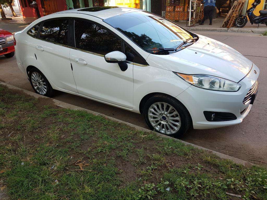 Vendo O Permuto Ford Fiesta Titanium