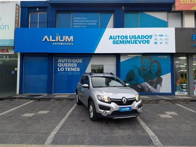 Renault Sandero Stepway Nuevo (II) v Privilege (105cv)