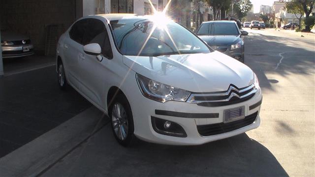 Citroën C4 Lounge 2.0 Nafta Origine MTcv)